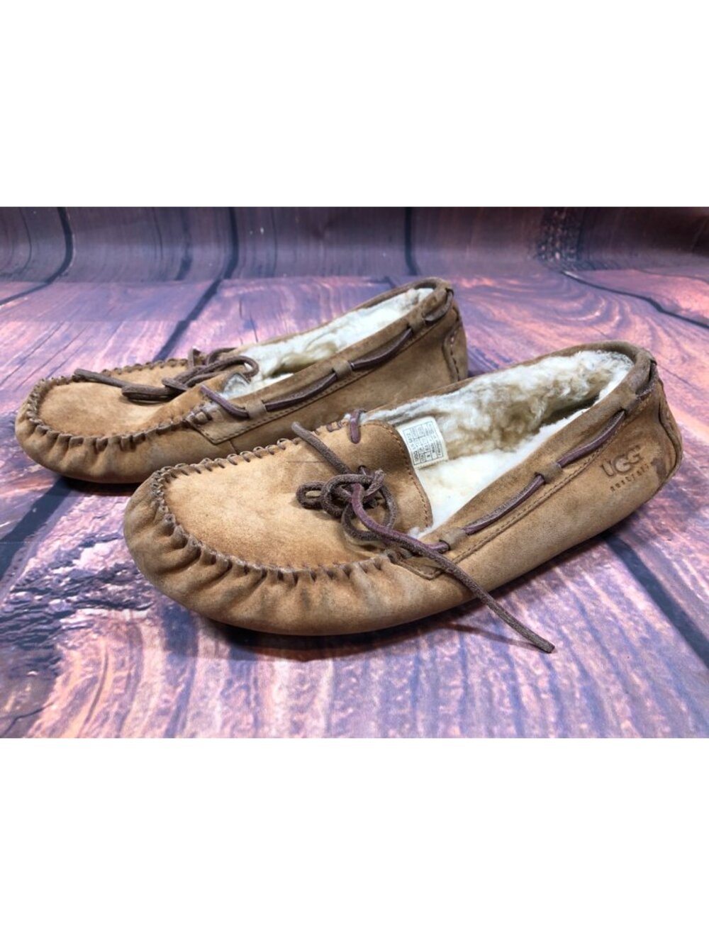 UGG Dakota Womens 8/39 Shearling Wool Suede Moccasins Slippers 5612
